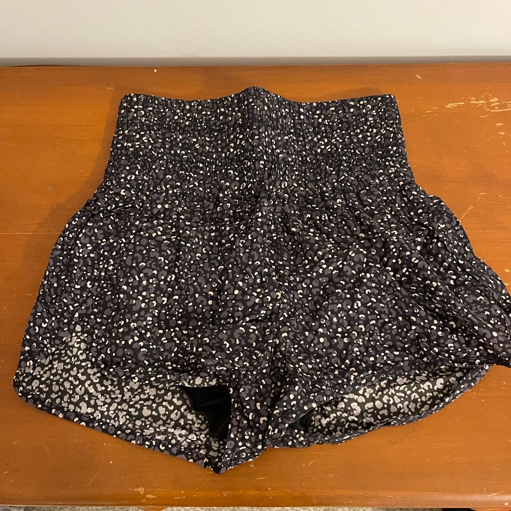 LIKE NEW, free people the way home shorts